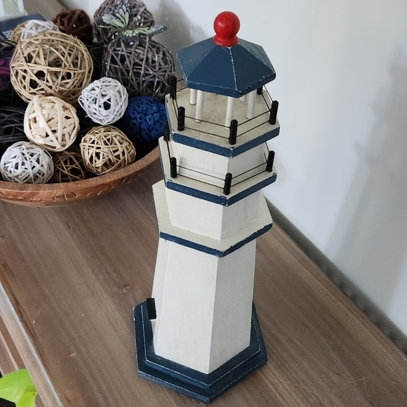 ⚓ Heritage Mint Wooden Nautical Lighthouse Décor – White & Blue, 15” Tall - Picture 10 of 16